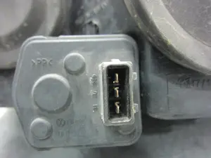 Foto de FARO DERECHO VOLKSWAGEN PASSAT BERLINA (3B2) 1.9 TDI (110 CV / 81 KW) referencia 064411125R foto 2
