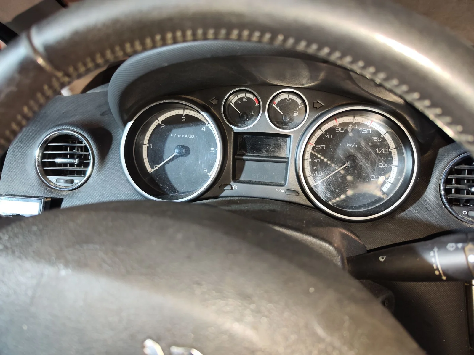 Foto de CUADRO INSTRUMENTOS PEUGEOT 308 SW 1.6 HDi FAP CAT (9HZ / DV6TED4) (109 CV / 80 KW) referencia 9666649080