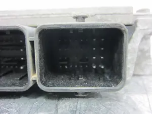 Foto de CENTRALITA MOTOR UCE PEUGEOT 206 1.4 16V CAT (KFU / ET3J4) (88 CV / 65 KW) referencia 9654722680 foto 2