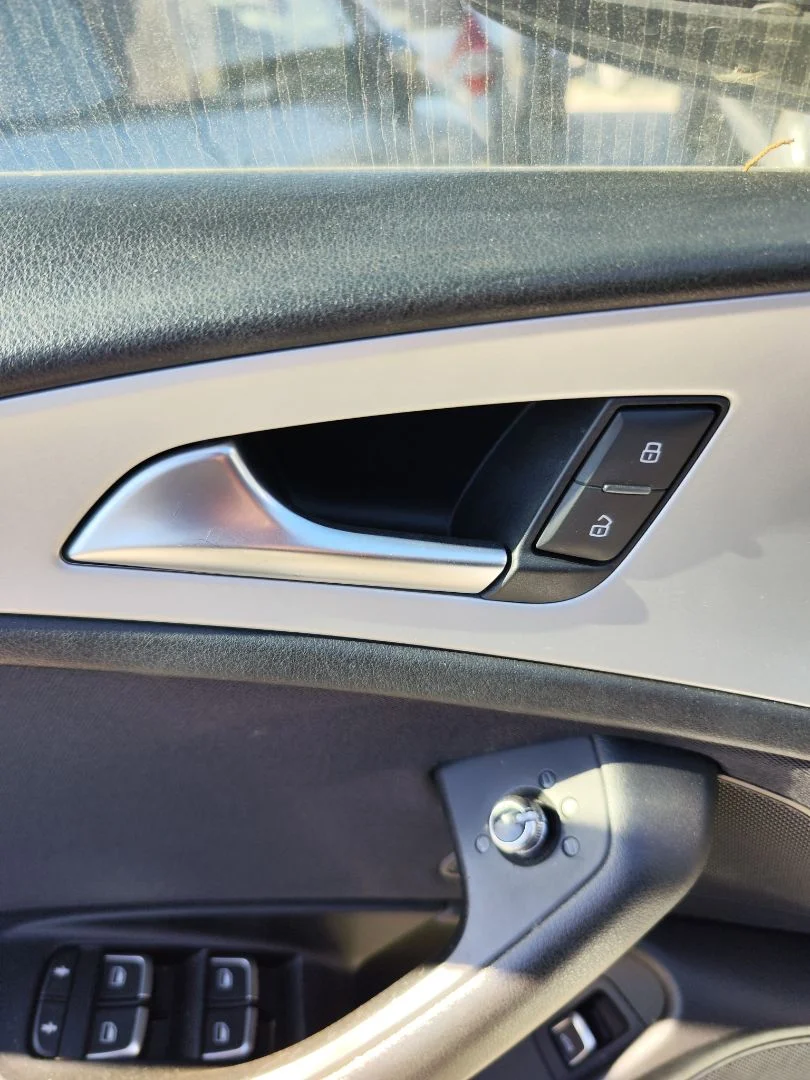 Foto de MANETA INTERIOR DELANTERA IZQUIERDA AUDI A6 AVANT (4GD) 2.0 16V TDI (190 CV / 140 KW) referencia 4G0837019A