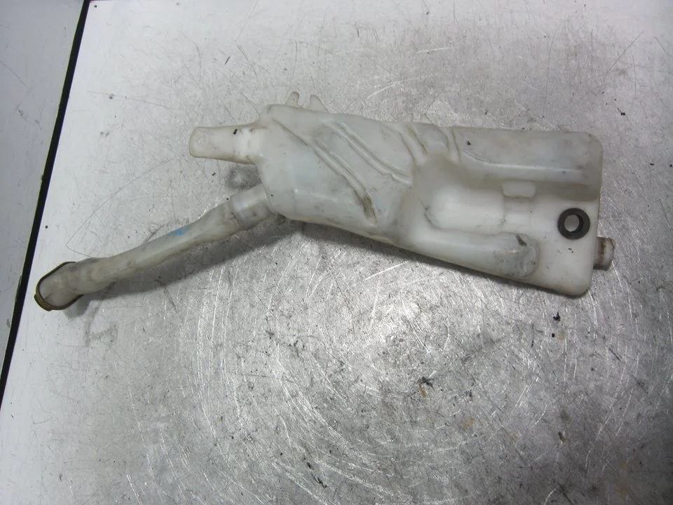 Foto de DEPOSITO LIMPIA RENAULT CLIO III 1.2 16V (75 CV / 55 KW) referencia 7701058023