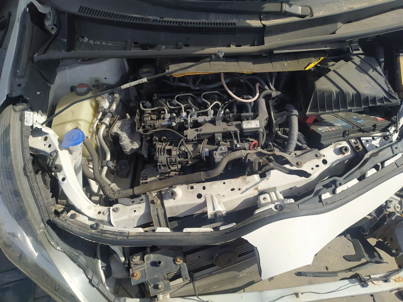 Foto de CLAXON TOYOTA VERSO (AUR2/ZGR2) 1.6 D-4D CAT (112 CV / 82 KW)