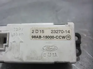 Foto de PANTALLA MULTIFUNCION FORD FOCUS BERLINA (CAK) 1.6 16V CAT (101 CV / 74 KW) referencia 98AB15000CCW foto 4