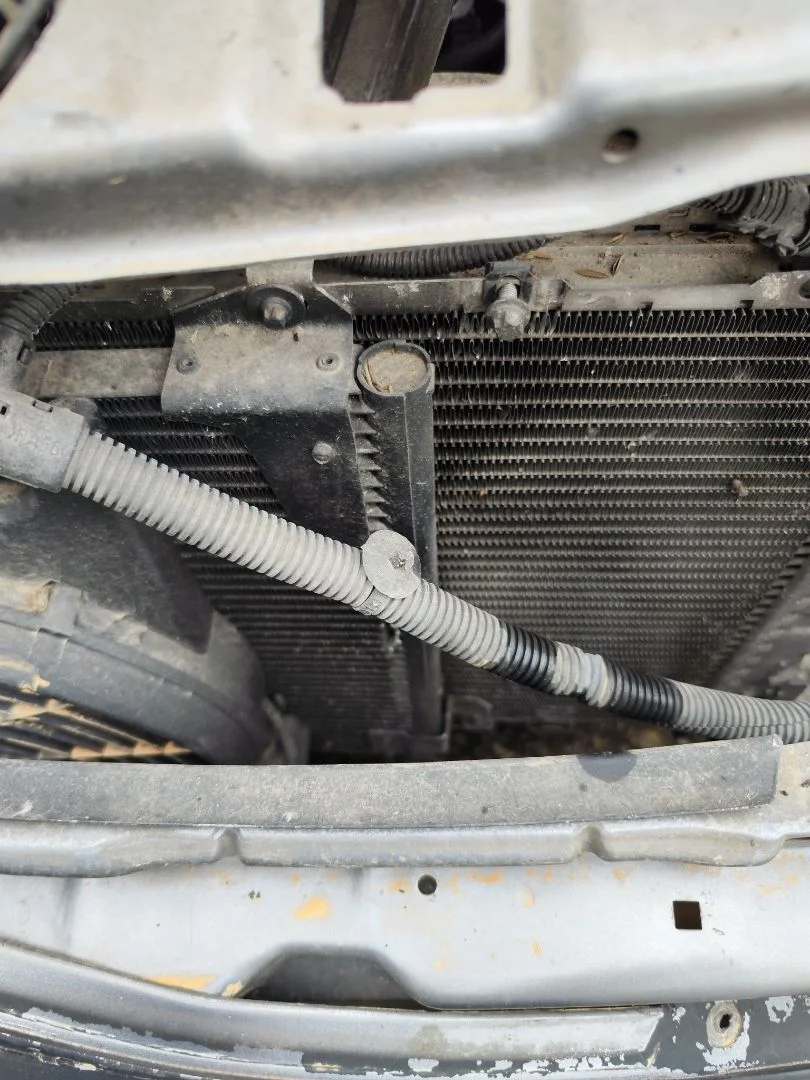 Foto de CONDENSADOR / RADIADOR AIRE ACONDICIONADO OPEL ZAFIRA A 2.0 DTI (101 CV / 74 KW)
