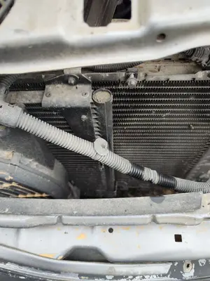 Foto de CONDENSADOR / RADIADOR  AIRE ACONDICIONADO OPEL ZAFIRA A 2.0 DTI (101 CV / 74 KW)