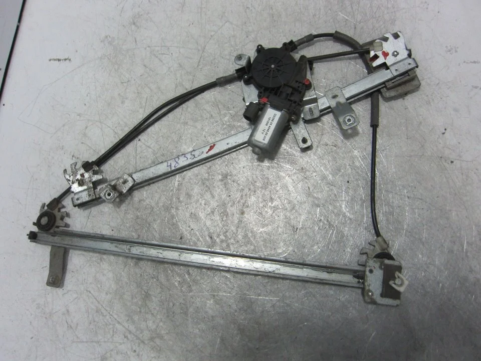 Foto de ELEVALUNAS DELANTERO IZQUIERDO PEUGEOT PARTNER (S2) 1.9 Diesel (69 CV / 51 KW) referencia D239805454500008