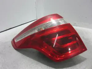 Foto de PILOTO TRASERO IZQUIERDO CITROEN C4 PICASSO referencia 9653547580
