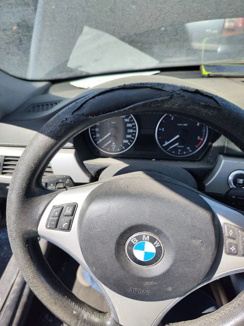 Foto de VOLANTE BMW SERIE 3 BERLINA (E90) 2.0 16V Diesel (163 CV / 120 KW)