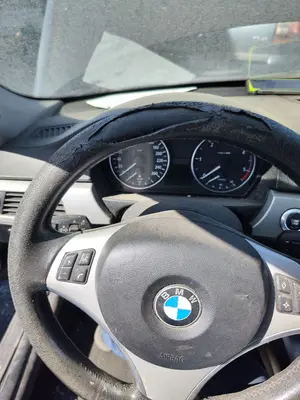 Foto de VOLANTE BMW SERIE 3 BERLINA (E90) 2.0 16V Diesel (163 CV / 120 KW)