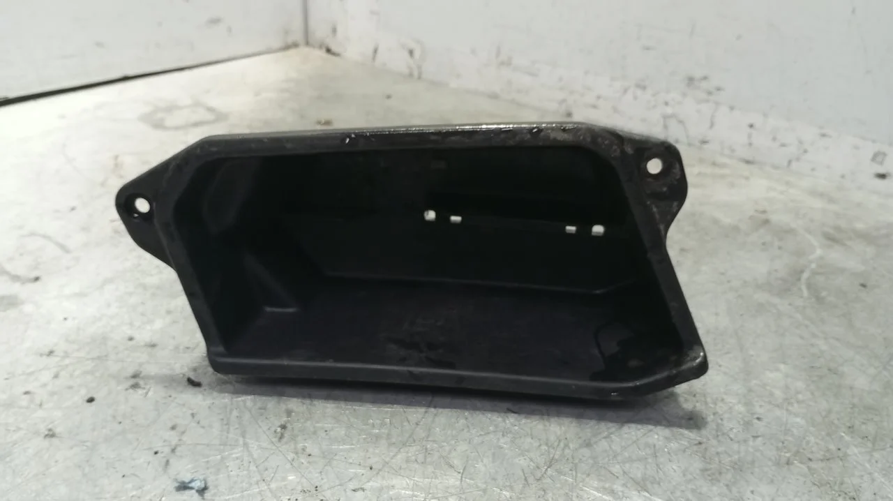 Foto de MOLDURA HONDA FORZA NSS 125 125 cm3 - 11 kW (15 CV / 11 KW) referencia 81255-K0B-T000