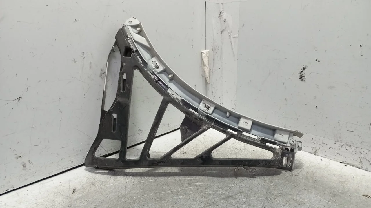 Foto de SOPORTE PARAGOLPES DELANTERO PORSCHE CAYENNE (TIPO 92A) 4.8 V8 CAT (400 CV / 294 KW) referencia 7P5807177