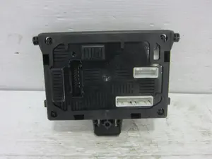 Foto de CAJA RELES / FUSIBLES RENAULT CLIO III 1.5 dCi Diesel (68 CV / 50 KW) referencia 8200652285