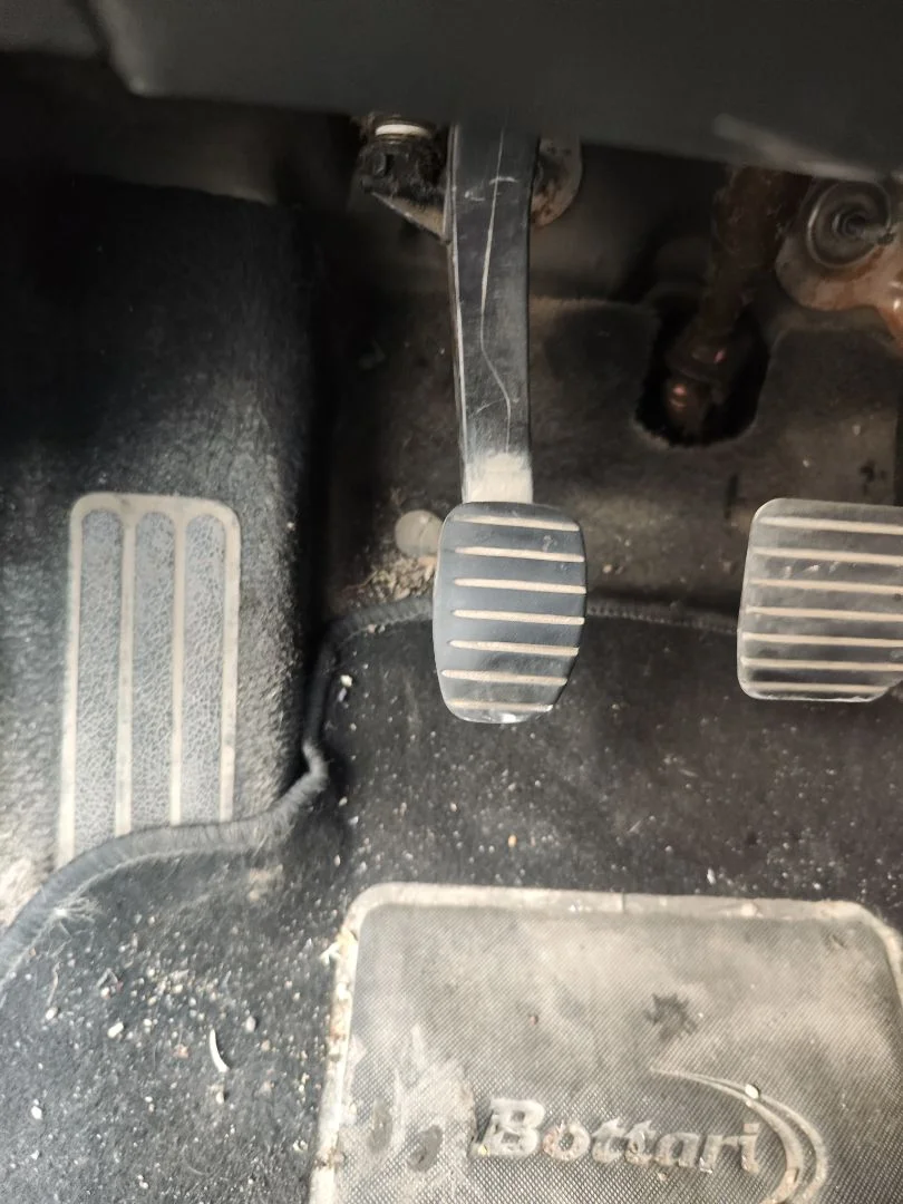 Foto de PEDAL FRENO RENAULT MEGANE III BERLINA 5P 1.5 dCi Diesel FAP (110 CV / 81 KW) referencia 465010015R