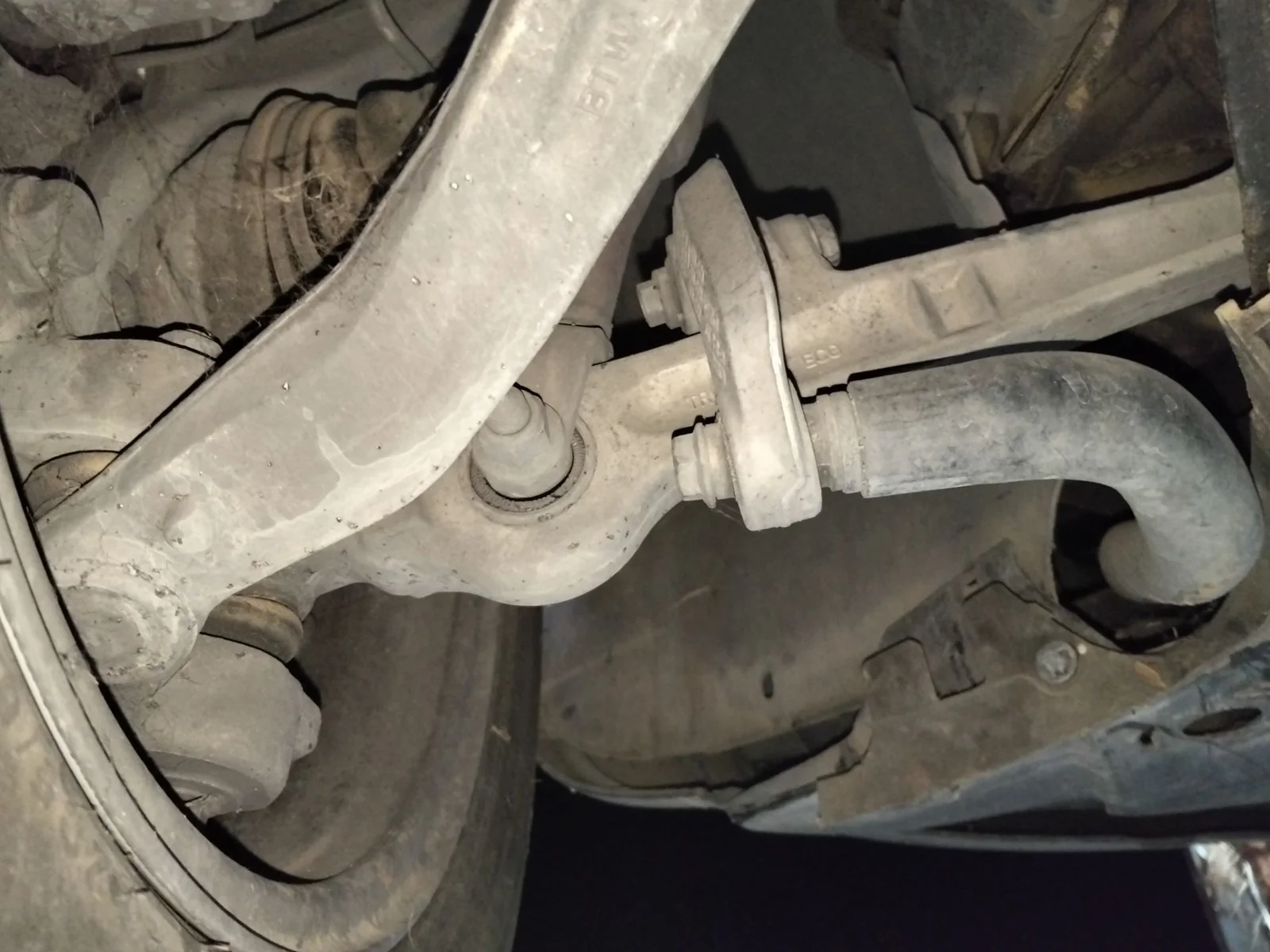 Foto de BIELETA ESTABILIZADORA DELANTERA IZQUIERDA AUDI A4 BERLINA (8E)
