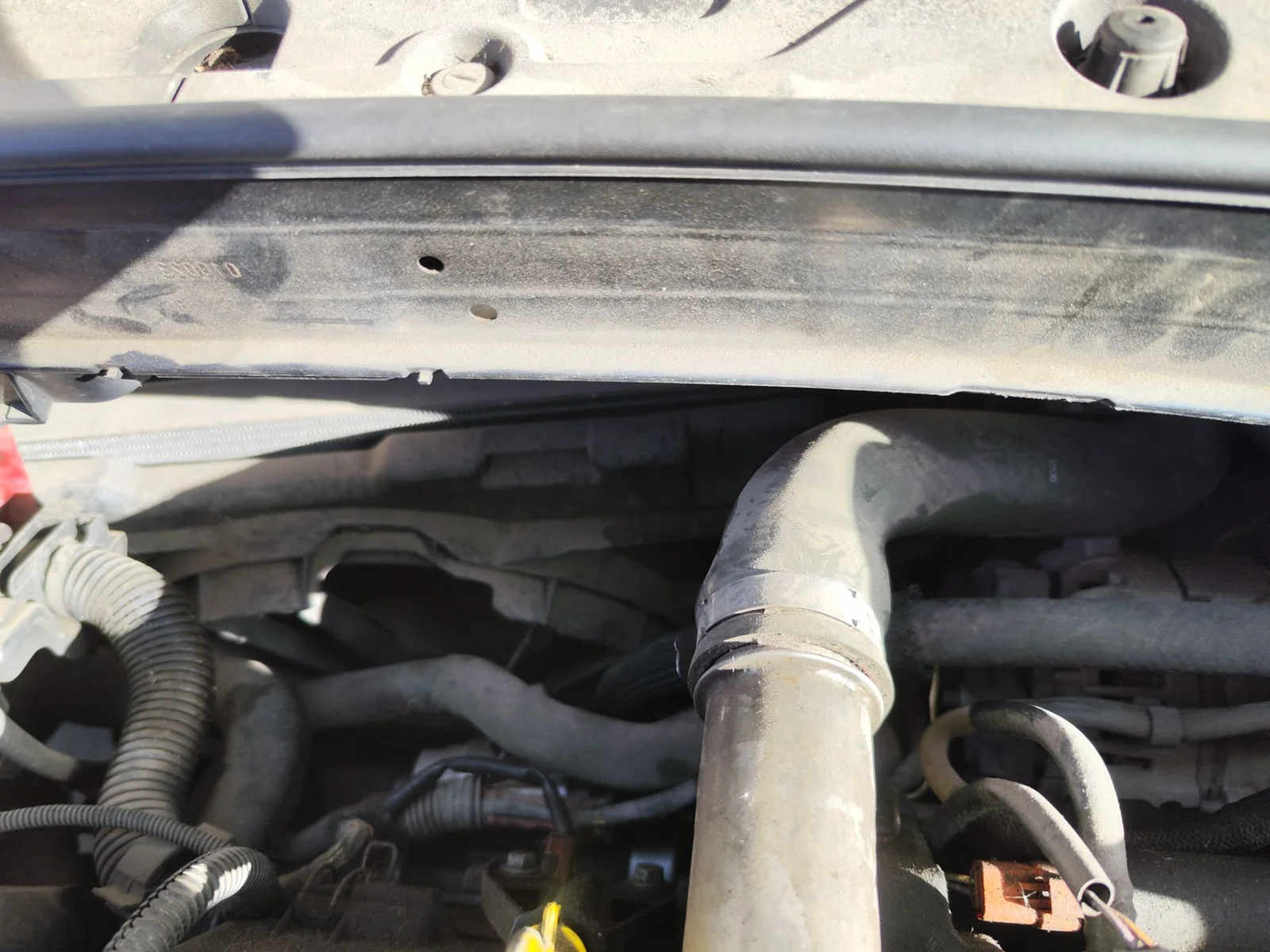 Foto de CONDENSADOR / RADIADOR AIRE ACONDICIONADO RENAULT SCENIC II (JM) 1.5 dCi Diesel (106 CV / 78 KW)