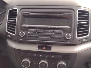 Foto de SISTEMA AUDIO / RADIO CD SEAT ALHAMBRA (710) 2.0 TDI (140 CV / 103 KW)