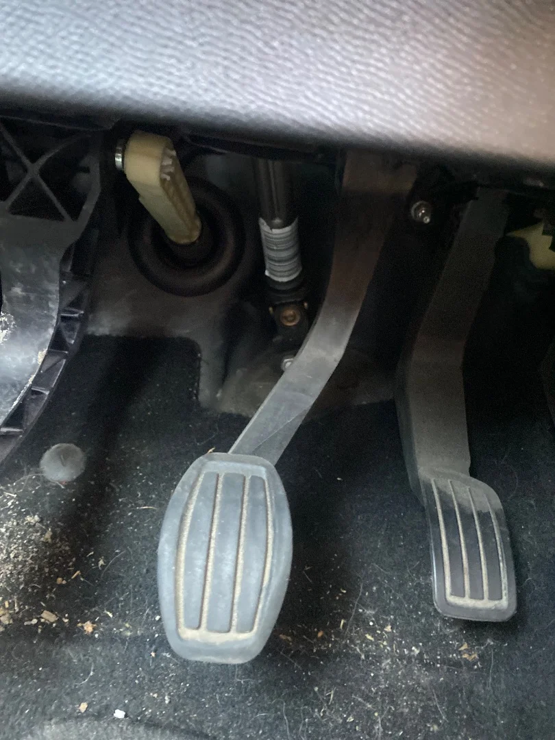 Foto de PEDAL FRENO PEUGEOT 208 (P2) 1.2 PureTech (74 CV / 55 KW)