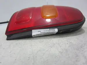 Foto de PILOTO TRASERO IZQUIERDO NISSAN MICRA (K11) 1.0 16V CAT (54 CV / 40 KW) referencia 265556F600 foto 3