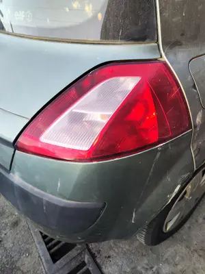 Foto de PILOTO TRASERO DERECHO RENAULT MEGANE II BERLINA 5P referencia 8200073237