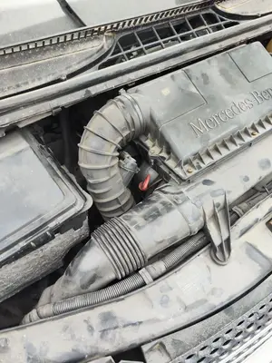 Foto de TUBO MERCEDES-BENZ VIANO (639) 2.1 CDI CAT (150 CV / 110 KW)