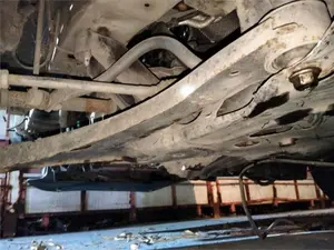 Foto de BRAZO SUSPENSION DELANTERO IZQUIERDO FORD TRANSIT CUSTOM FURGÓN (TTF) referencia 2418667