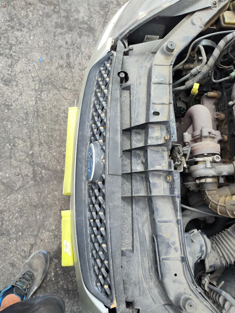 Foto de REFUERZO PARAGOLPES DELANTERO FORD FIESTA (CBK) 1.4 TDCi CAT (68 CV / 50 KW)