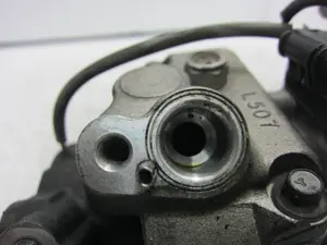 Foto de COMPRESOR AIRE ACONDICIONADO BMW SERIE 3 BERLINA (E90) 2.0 16V Diesel (163 CV / 120 KW) referencia 6SBU14C foto 4