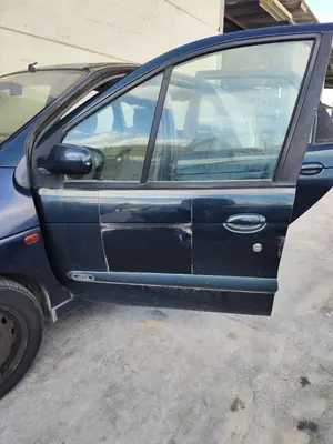 Foto de PUERTA DELANTERA IZQUIERDA RENAULT SCENIC I (JA...) 1.9 dCi Diesel CAT (102 CV / 75 KW) referencia 7751474575