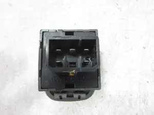 Foto de MANDO ELEVALUNAS DELANTERO DERECHO HYUNDAI ATOS (MX) 1.0 CAT (54 CV / 40 KW) referencia 9358002000 foto 2