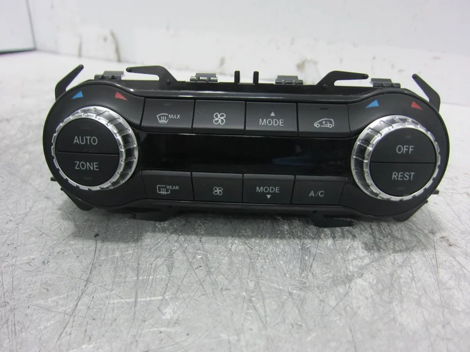 Foto de MANDO CLIMATIZADOR MERCEDES-BENZ CLASE A (BM 176) 1.5 CDI CAT (109 CV / 80 KW) referencia A2469003816