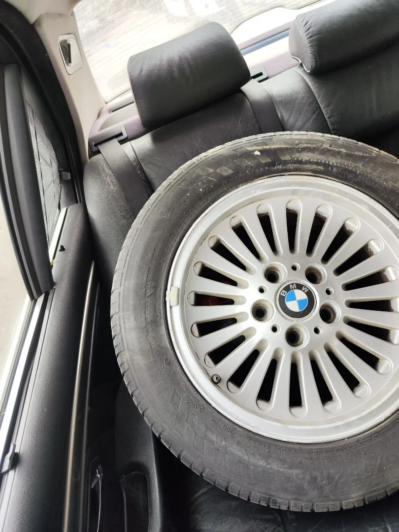Foto de CINTURON SEGURIDAD TRASERO DERECHO BMW SERIE 5 BERLINA (E39) 3.0 24V Turbodiesel CAT (193 CV / 142 KW)