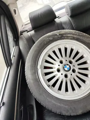 Foto de CINTURON SEGURIDAD TRASERO DERECHO BMW SERIE 5 BERLINA (E39) 3.0 24V Turbodiesel CAT (193 CV / 142 KW)