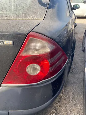 Foto de PILOTO TRASERO DERECHO FORD MONDEO BERLINA (GE)