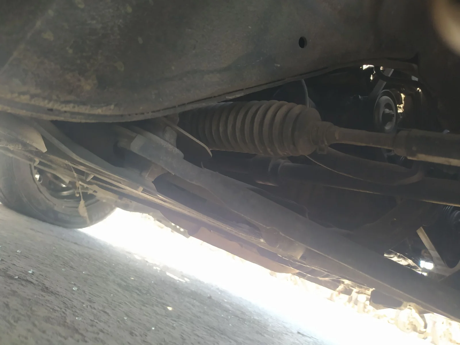 Foto de EJE DELANTERO / CUNA MOTOR NISSAN NOTE (E11E) 1.4 CAT (88 CV / 65 KW)