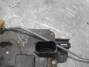 Foto de CERRADURA PUERTA DELANTERA DERECHA OPEL ASTRA H BERLINA 1.7 16V CDTI (101 CV / 74 KW) referencia 131281112 foto 4