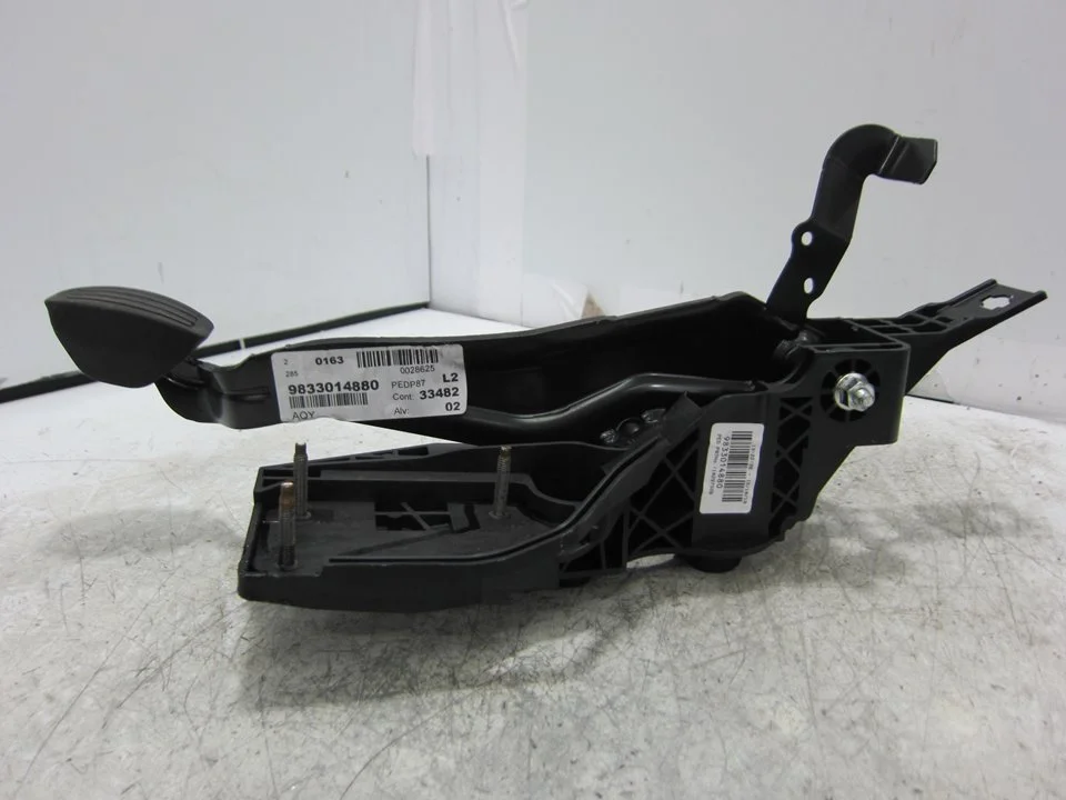 Foto de PEDAL FRENO CITROEN C5 AIRCROSS 1.2 12V e-THP / PureTech (131 CV / 96 KW) referencia P1002585B