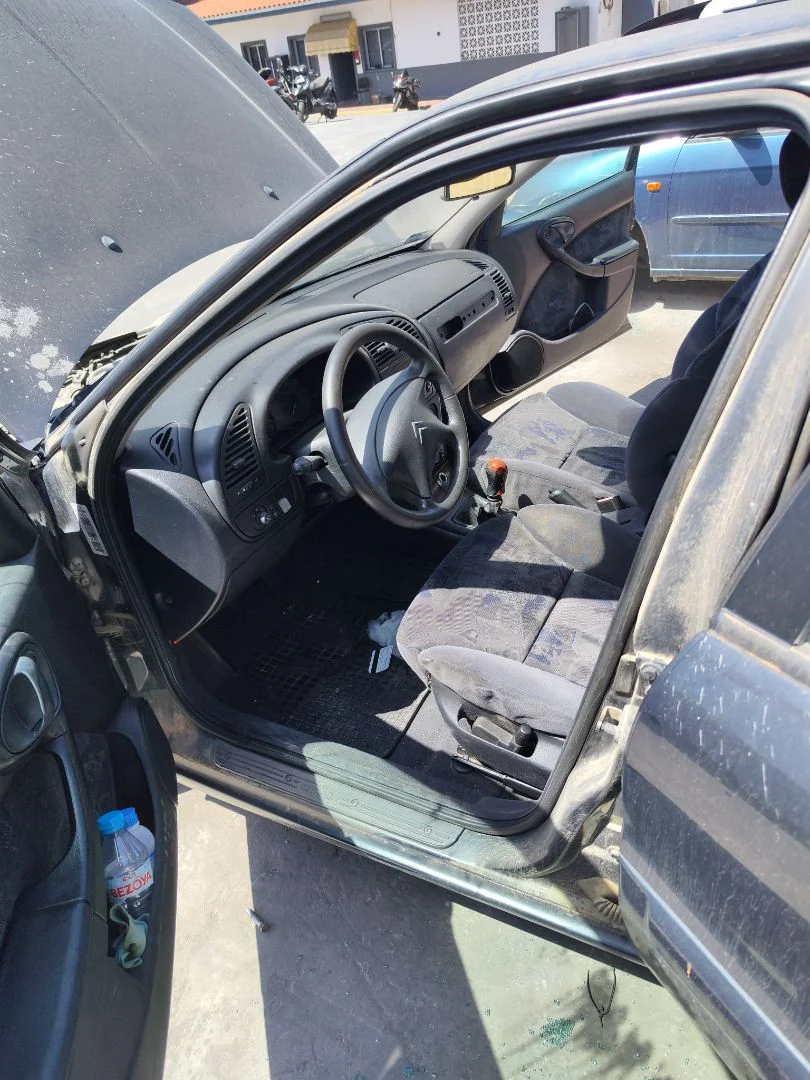 Foto de GOMAS CONTORNO PUERTA CITROEN XSARA BERLINA 2.0 HDi CAT (RHY / DW10TD) (90 CV / 66 KW)
