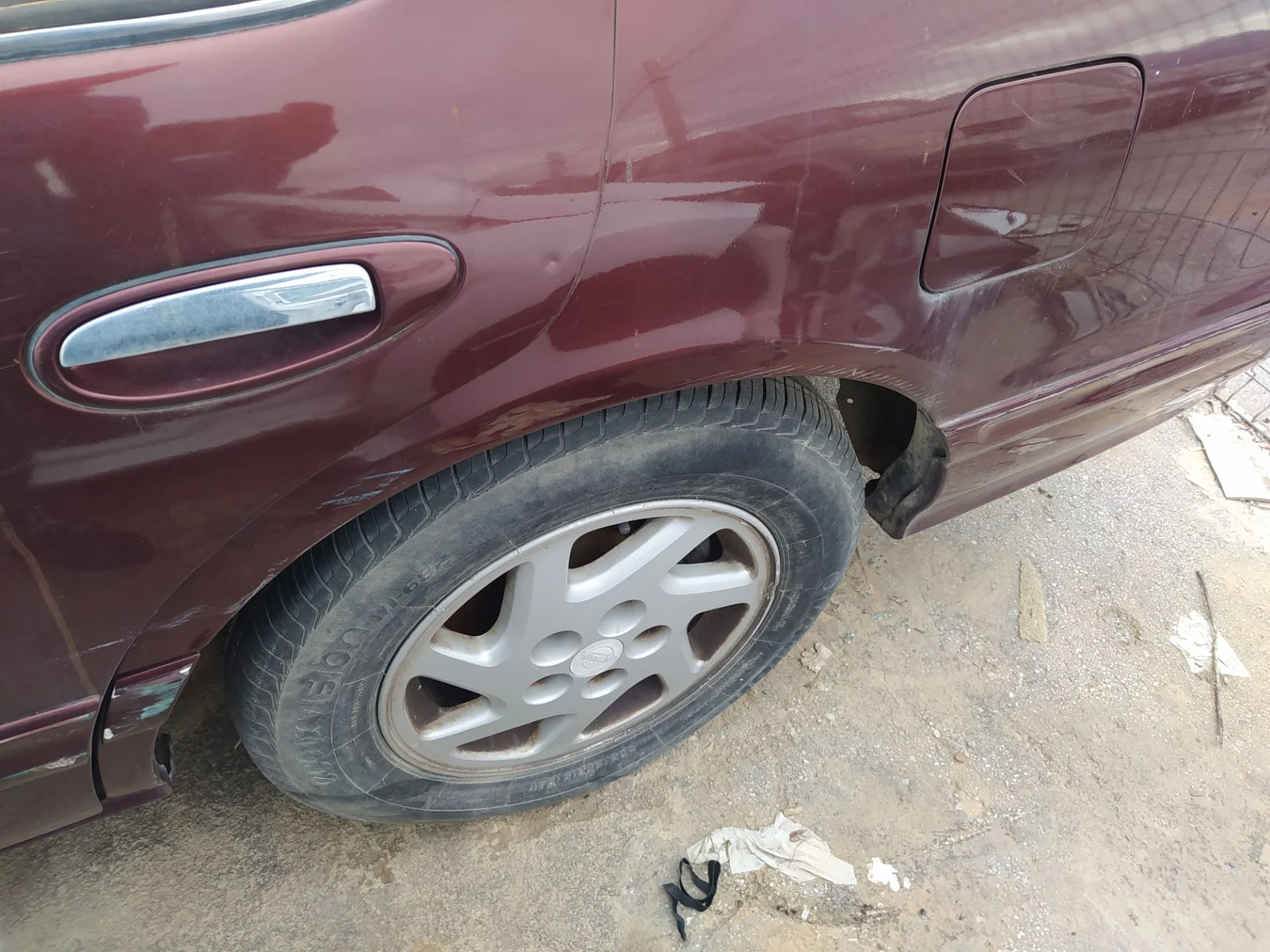 Foto de AMORTIGUADOR TRASERO IZQUIERDO NISSAN MAXIMA QX (A32) 2.0 V6 24V CAT (140 CV / 103 KW)