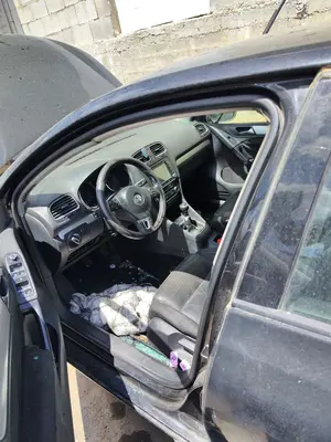 Foto de GOMAS CONTORNO PUERTA VOLKSWAGEN GOLF VI (5K1)(10.2008) 2.0 TDI (110 CV / 81 KW)