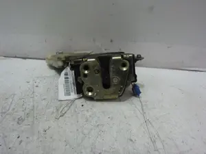 Foto de CERRADURA PUERTA DELANTERA DERECHA NISSAN ALMERA (N16/E) 1.8 16V CAT (116 CV / 85 KW) referencia 8055261066 foto 3