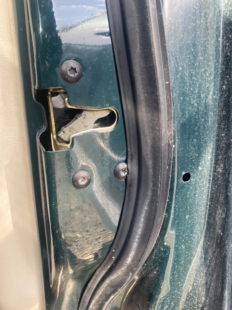 Foto de CERRADURA PUERTA DELANTERA DERECHA JAGUAR S-TYPE (03.1999) 3.0 V6 24V CAT (238 CV / 175 KW) referencia XR8 53184