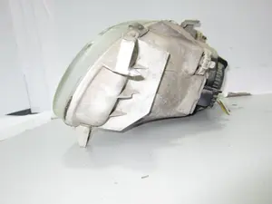 Foto de FARO DERECHO VOLKSWAGEN GOLF III (1H1)(11.1991) 1.9 TDI (90 CV / 66 KW) referencia 3800957259882 foto 6