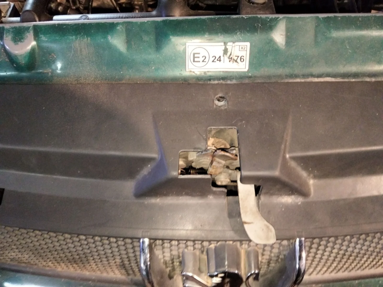 Foto de CERRADURA CAPO PEUGEOT 406 BERLINA (S1/S2) 2.0 HDi CAT (90 CV / 66 KW)