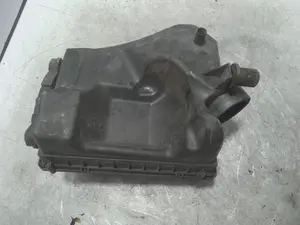 Foto de CAJA FILTRO AIRE OPEL ASTRA H BERLINA 1.7 16V CDTI (101 CV / 74 KW) referencia 4614485911 foto 3