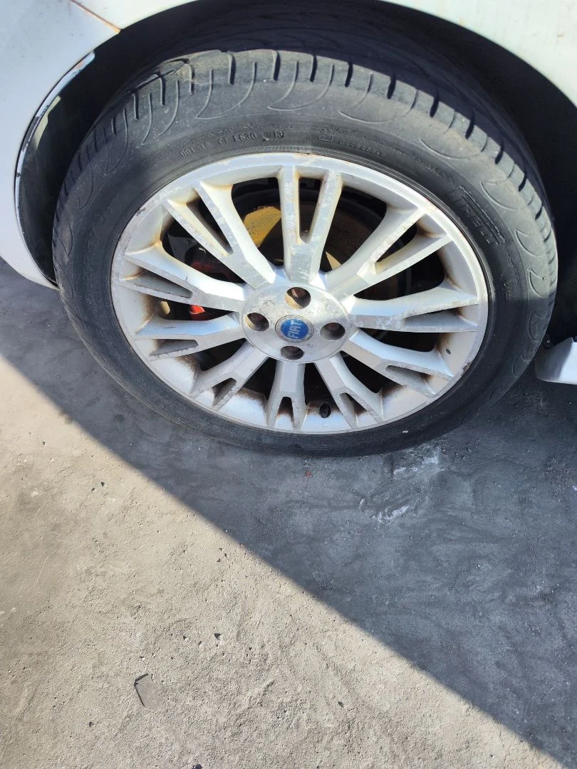 Foto de LLANTA FIAT GRANDE PUNTO (199) 1.4 (95 CV / 70 KW) referencia 0071752372
