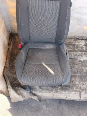 Foto de ASIENTO DELANTERO IZQUIERDO VOLKSWAGEN GOLF VII BERLINA (BQ1/BE2) 1.6 TDI (116 CV / 85 KW) foto 2