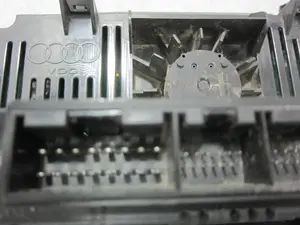 Foto de MANDO CALEFACCION / AIRE ACONDICIONADO AUDI A3 (8P1) 1.9 TDI (105 CV / 77 KW) referencia 8P0820043H foto 5