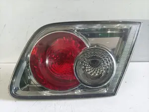 Foto de PILOTO TRASERO DERECHO INTERIOR MAZDA 6 BERLINA (GG) referencia B6701