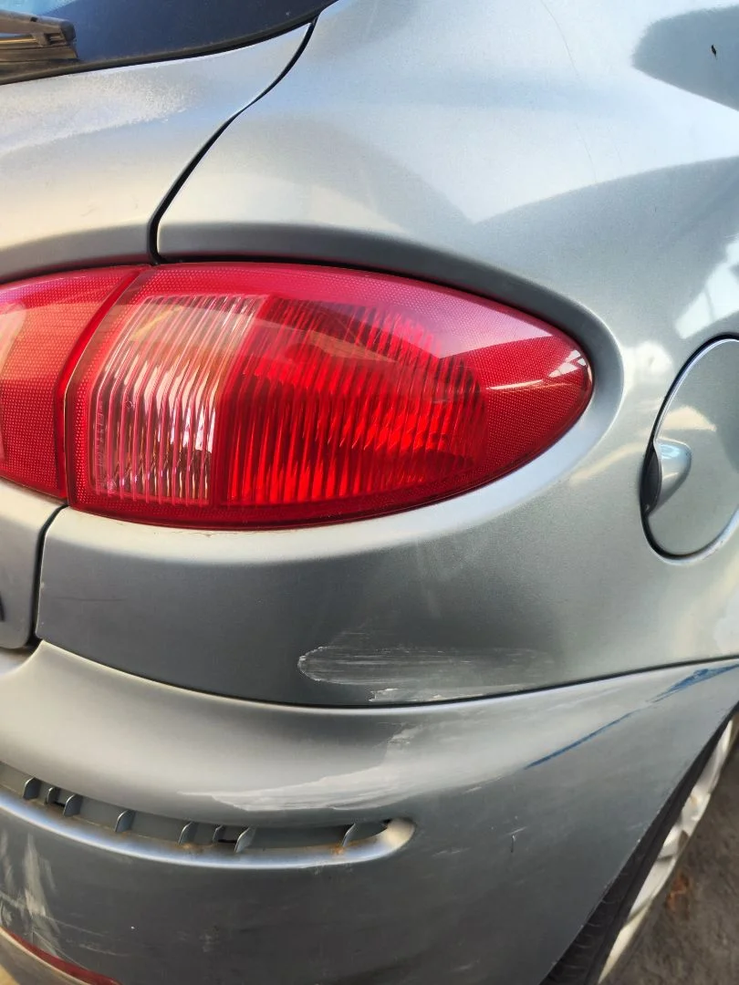 Foto de PILOTO TRASERO DERECHO ALFA ROMEO 147 (190) 1.9 JTD CAT (110 CV / 81 KW)