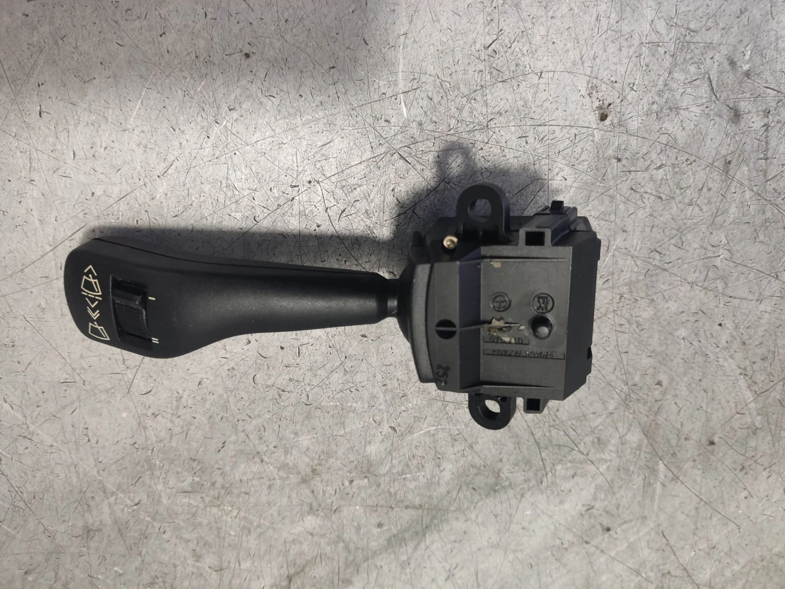 Foto de MANDO LIMPIA BMW SERIE 3 BERLINA (E46) 3.0 24V Turbodiesel CAT (184 CV / 135 KW) referencia 01204000